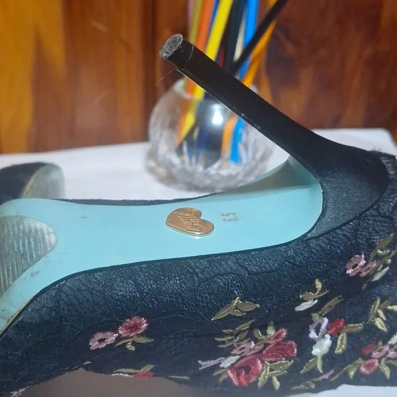 Besty Johnson Ankle Boots - Picture 12 of 15